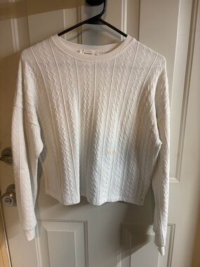 Urban Romantics White Cable Knit Pointelle Sweater - Small
